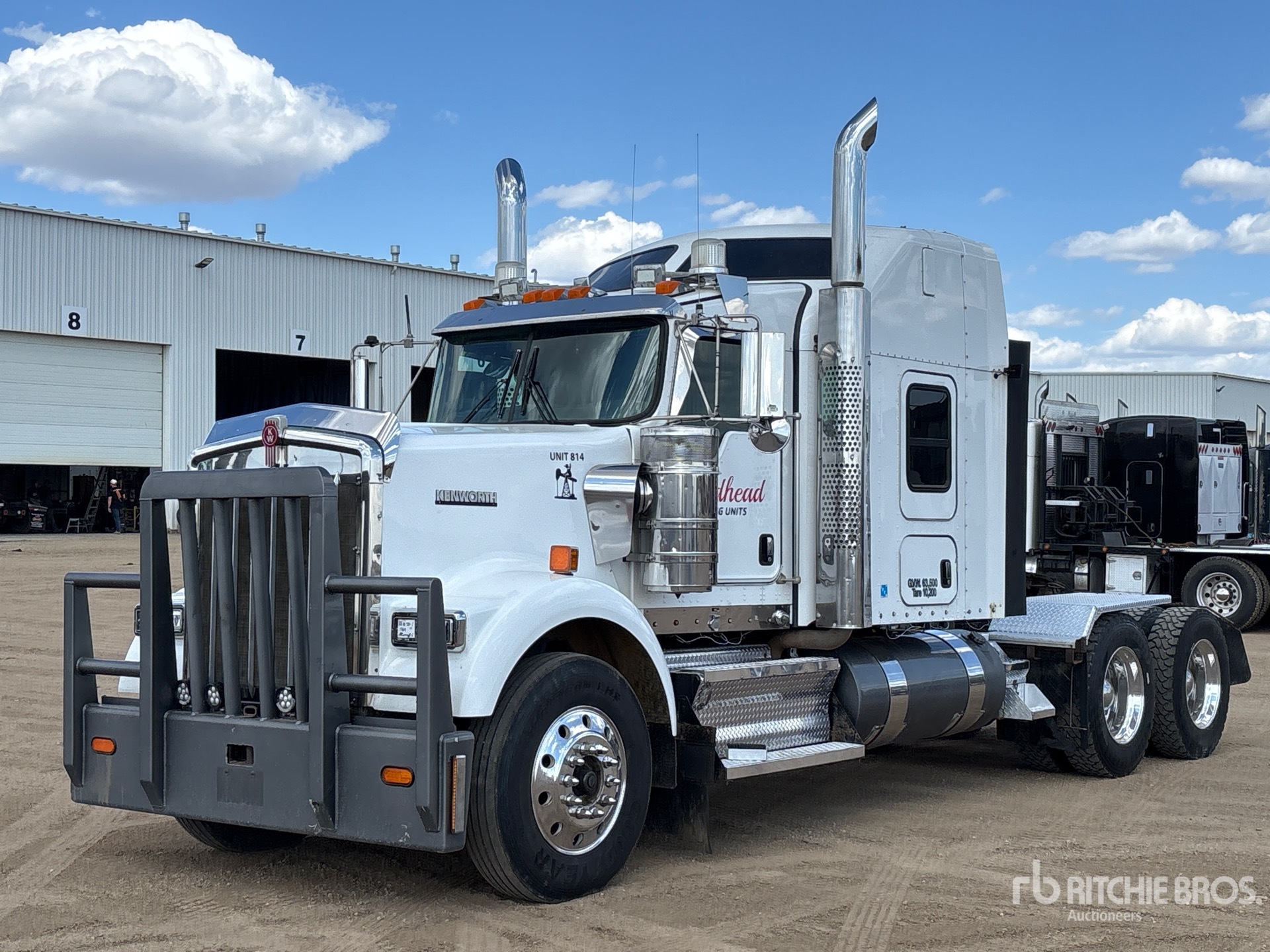 Photo of a 2014 Kenworth W900