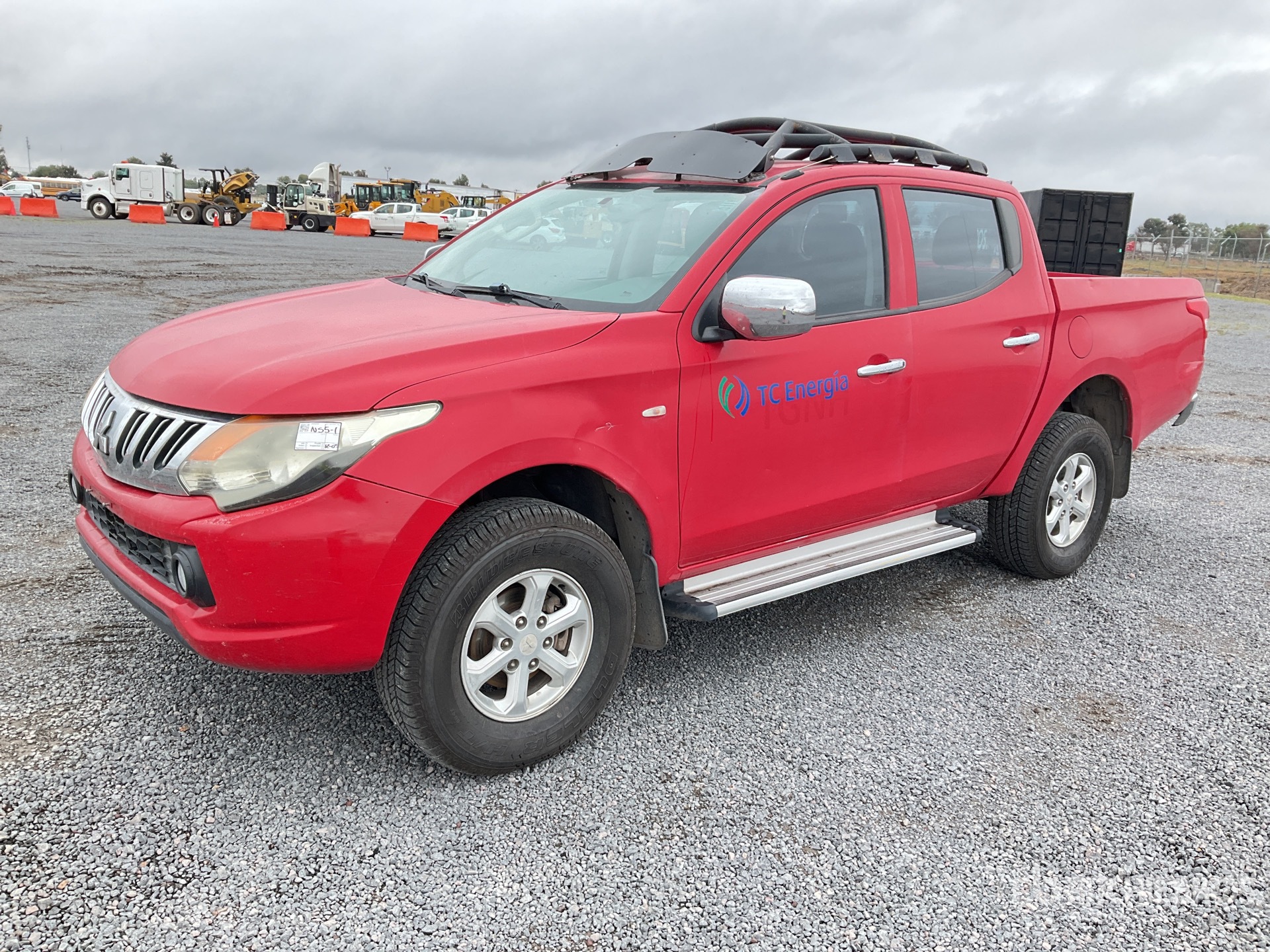 General Appearance with Picture, Left Front Corner