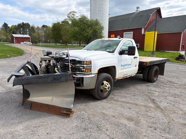 2017 Chevrolet 3500 Chevrolet 4x4 Flatbed Truck w/ Snowplow 2017 Chevrolet 3500 Chevrolet 4x4 Flatbed Truck w/ Snowplow