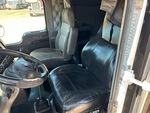 Cab with Seats/armrests