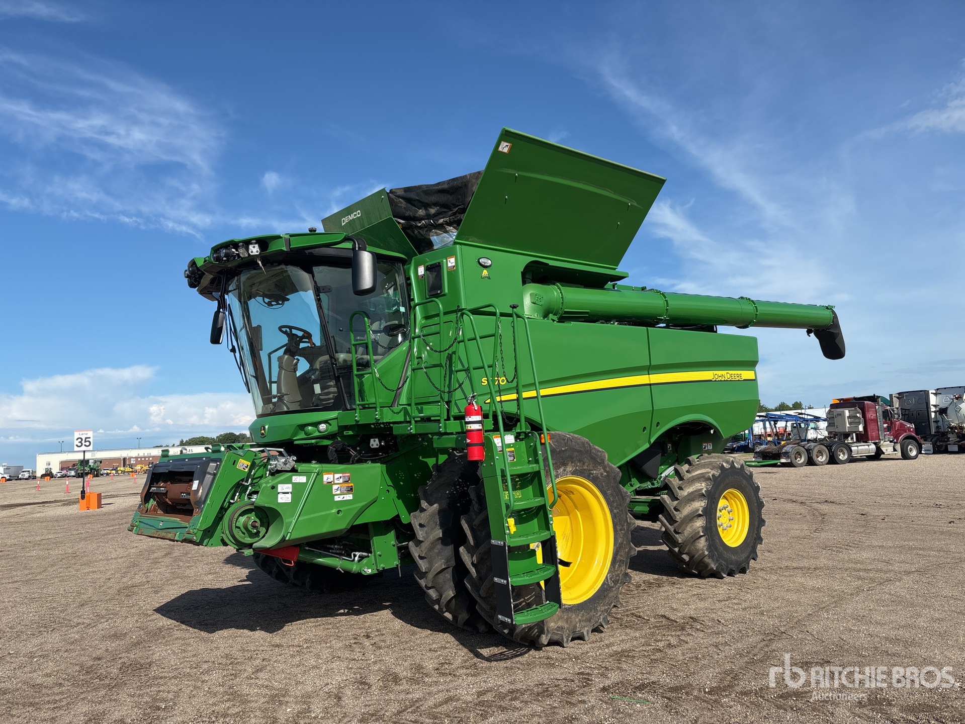 Photo of a 2024 John Deere S770