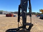 Hydraulics with Thumb Cylinder