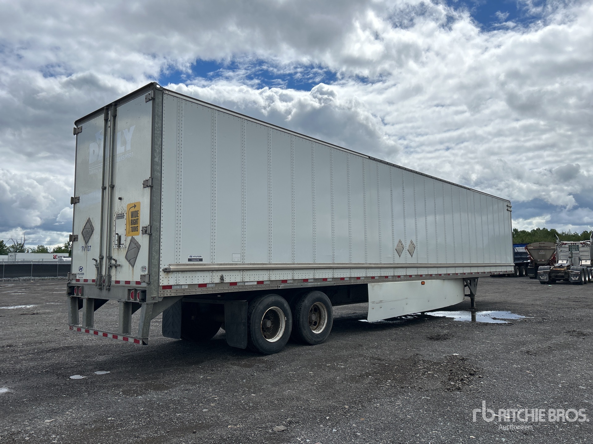 General Appearance with Picture, Right Rear Corner
