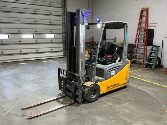 2020 Jungheinrich 2ET4000 3540 lb Electric Forklift