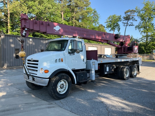 manitowoc Straight Boom on 2001 Sterling /Manitex 2892 4x2 Boom Truck manitowoc Straight Boom on 2001 Sterling /Manitex 2892 4x2 Boom Truck