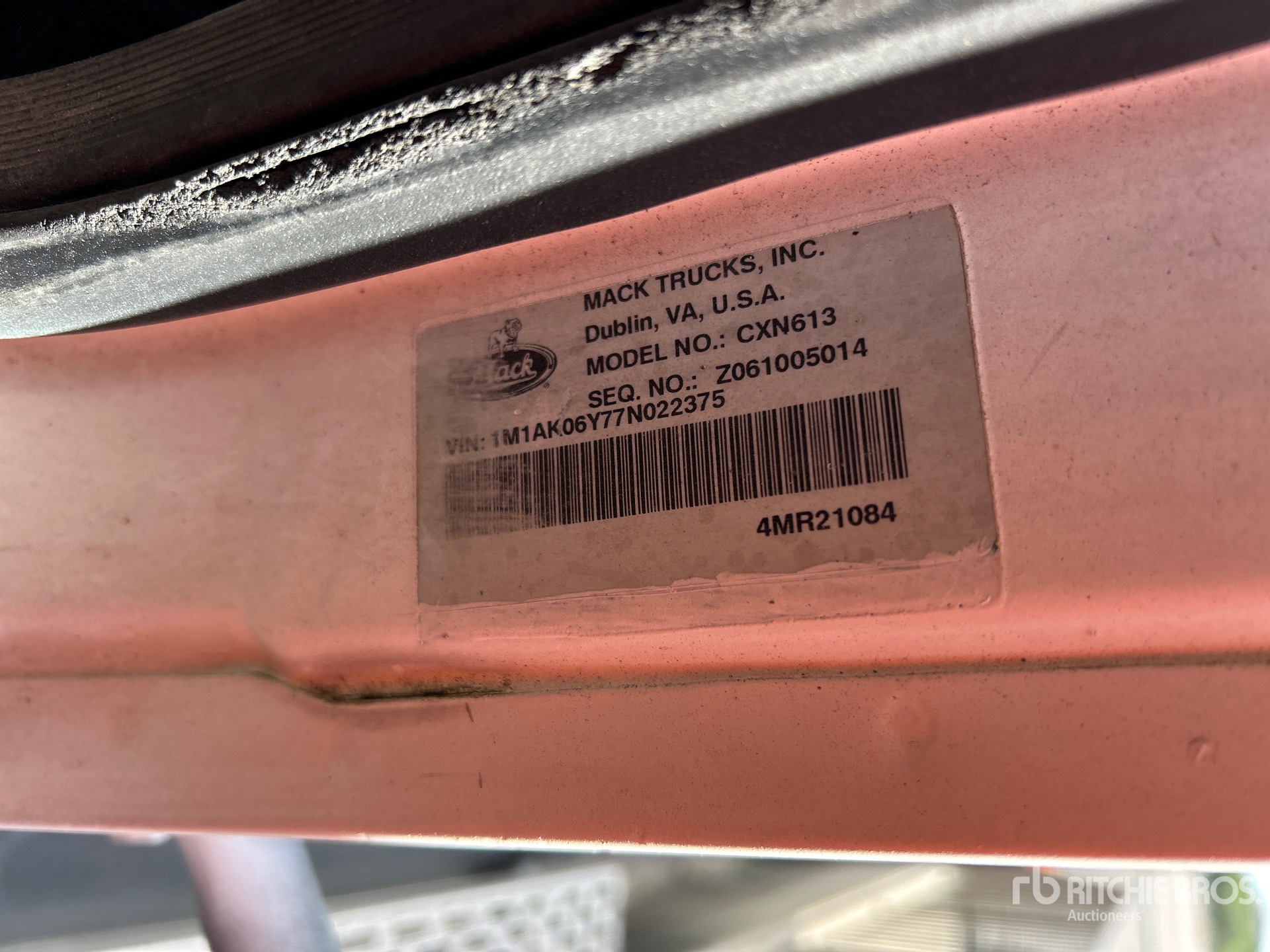 Photo of a 2007 Mack CXN613