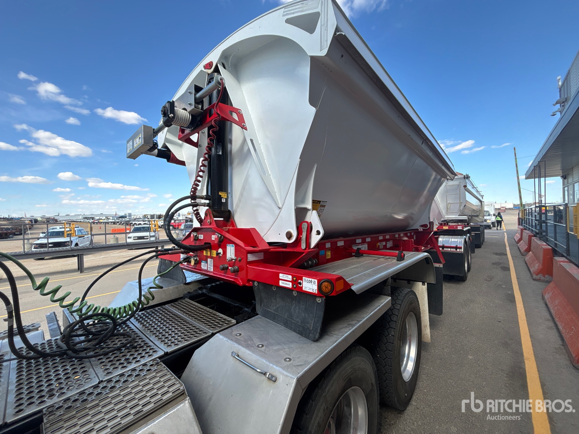 Photo of a 2025 Doepker 30 ft T/A