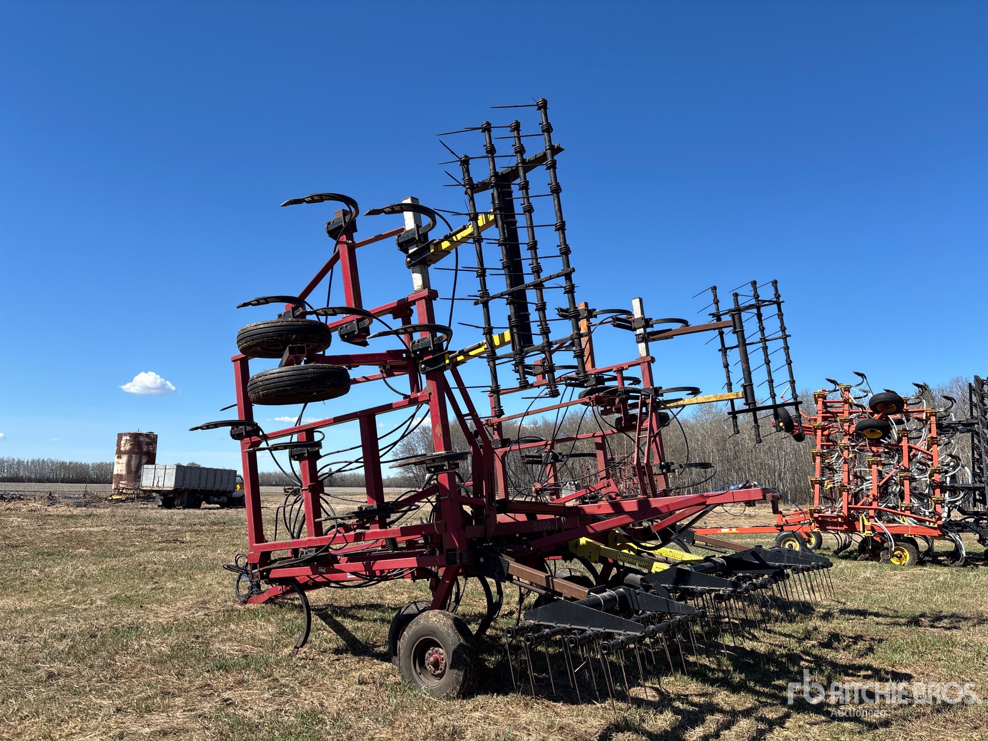 Case IH 5600CHPL 31 ft Chisel Plow Culteur | Ritchie Bros. Auctioneers