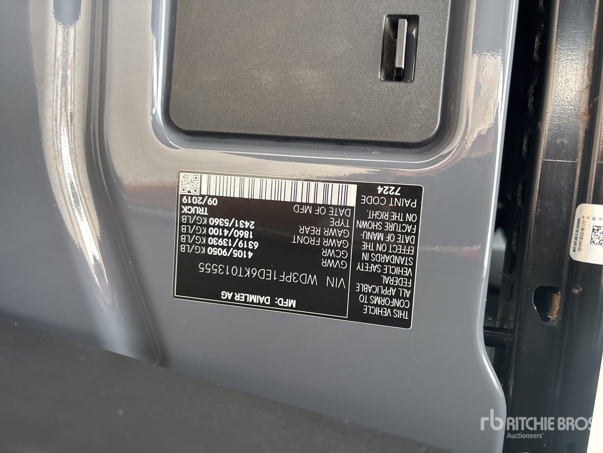 Photo of a 2019 Mercedes-Benz SPRINTER 2500