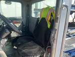 Cab with Seats/armrests