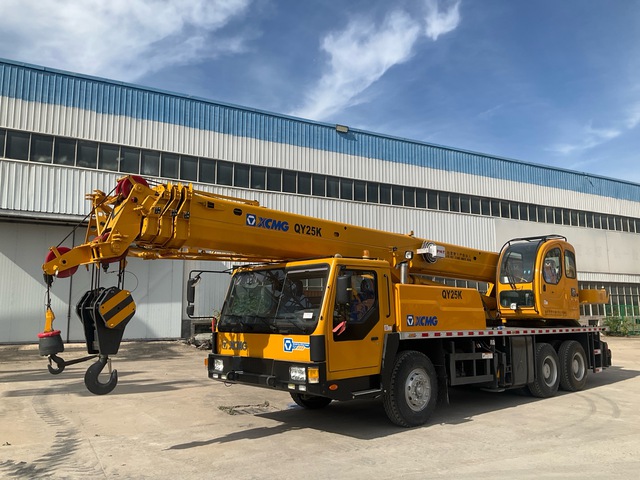 2007 XCMG QY25K 25 ton 6x4 Hydraulic Truck Crane
