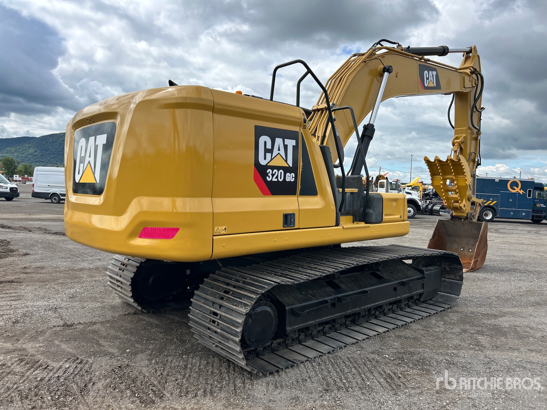 2018 Caterpillar 320GC