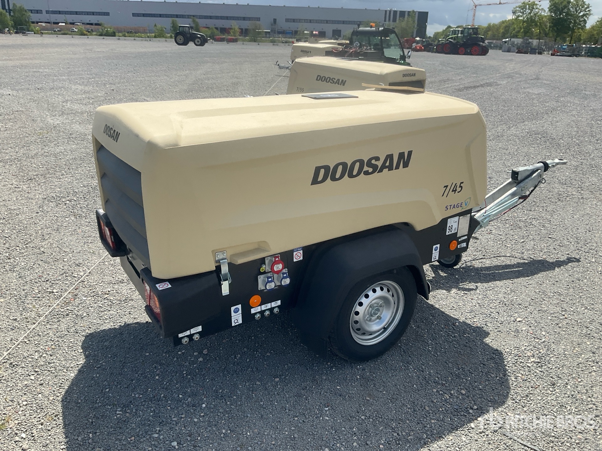 General Appearance with Picture, Right Rear Corner