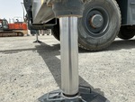 Chassis with Outrigger Cylinders