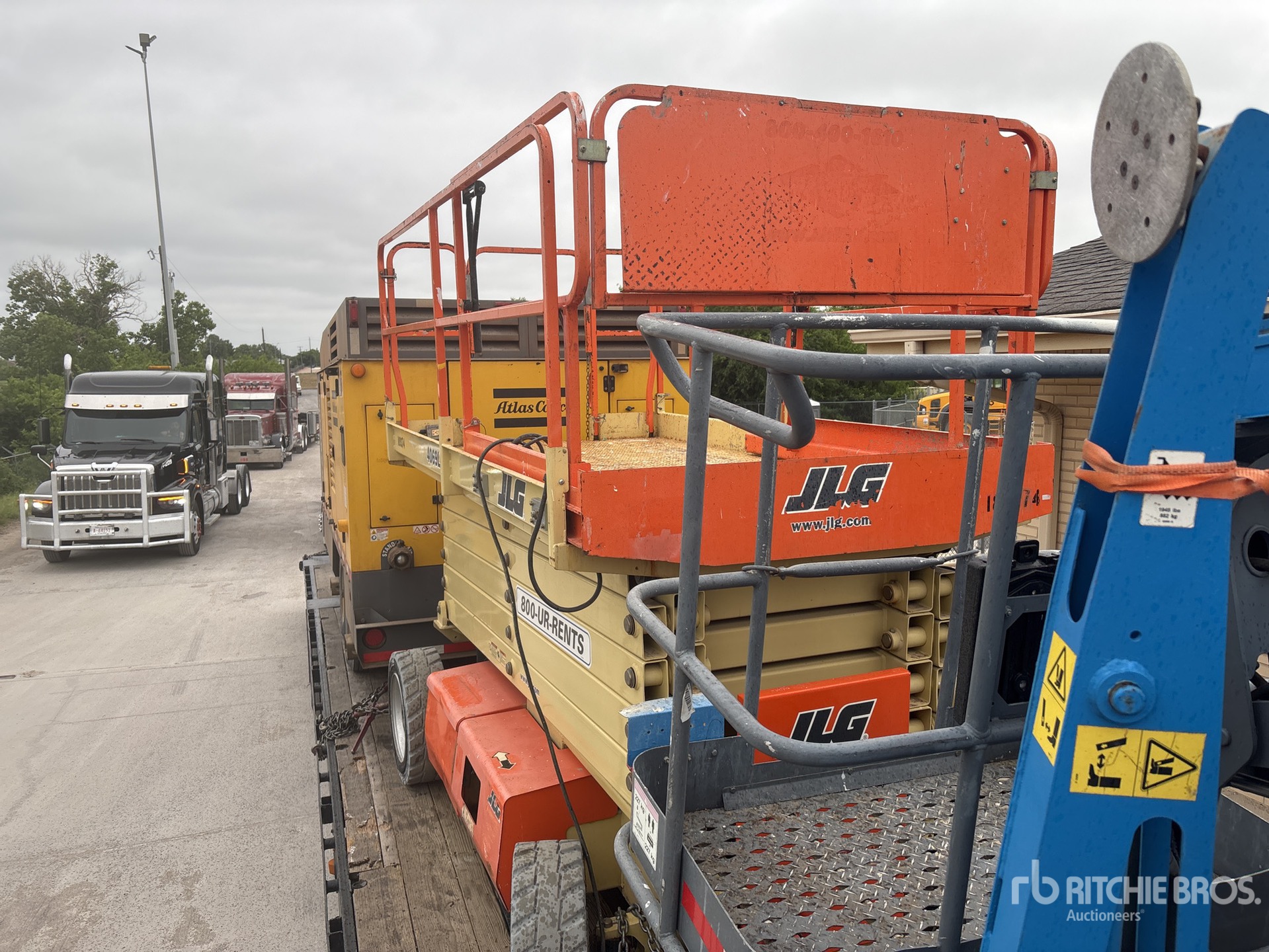 Photo of a 2017 JLG 4069LE