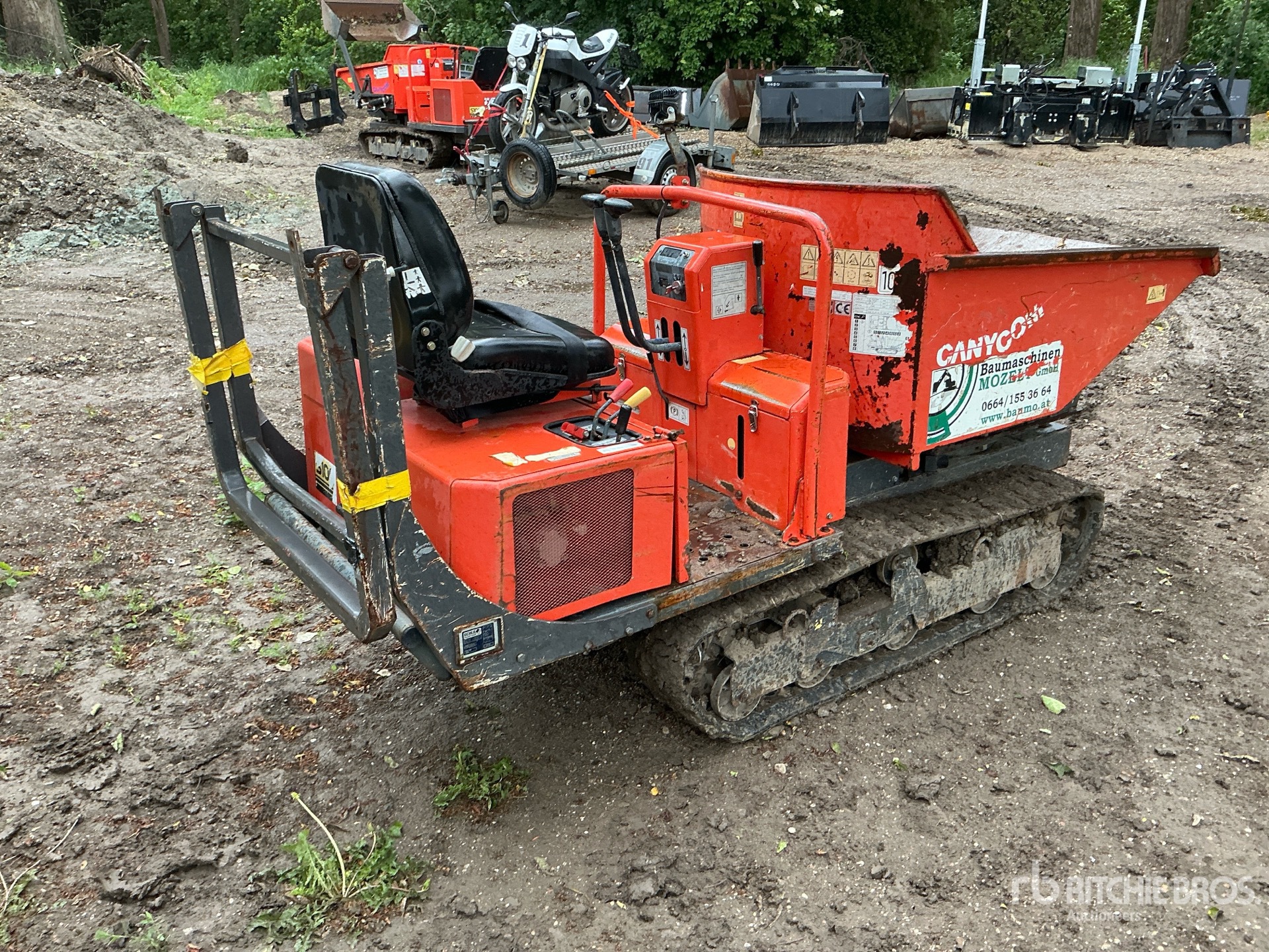 General Appearance with Picture, Right Rear Corner