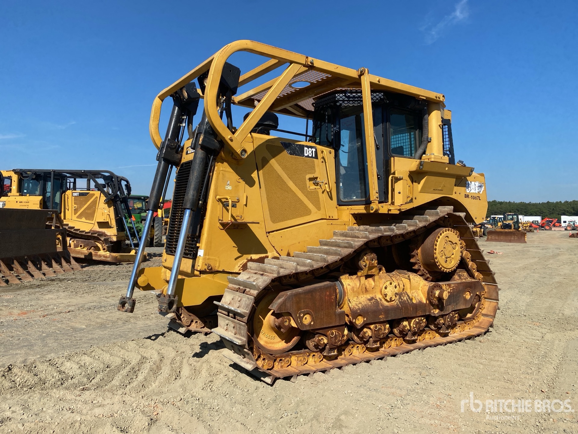 Photo of a 2012 Caterpillar D8T