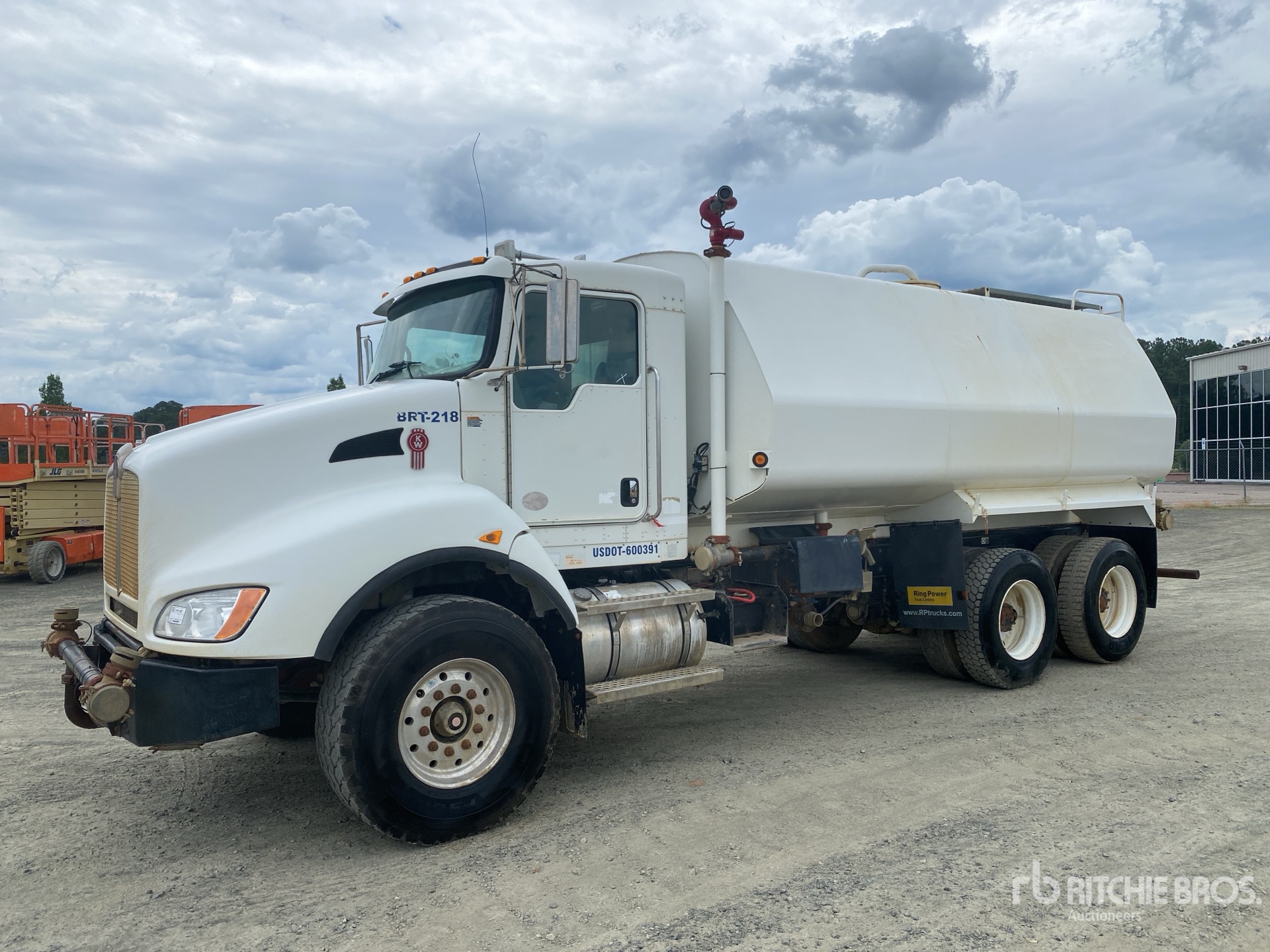 Photo of a 2015 Kenworth T400