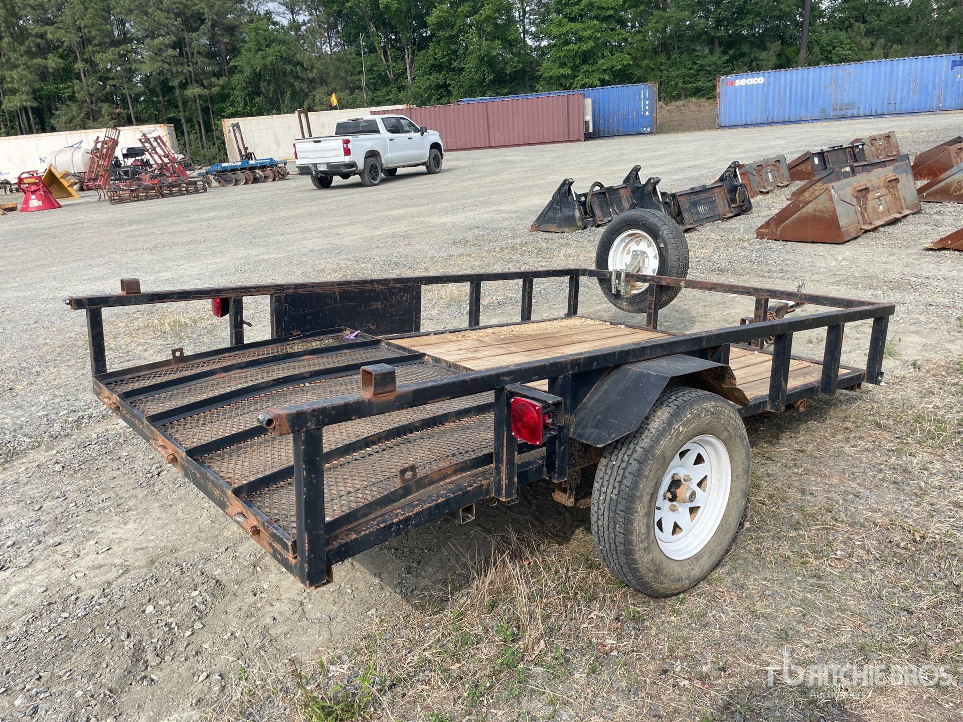 General Appearance with Picture, Right Rear Corner