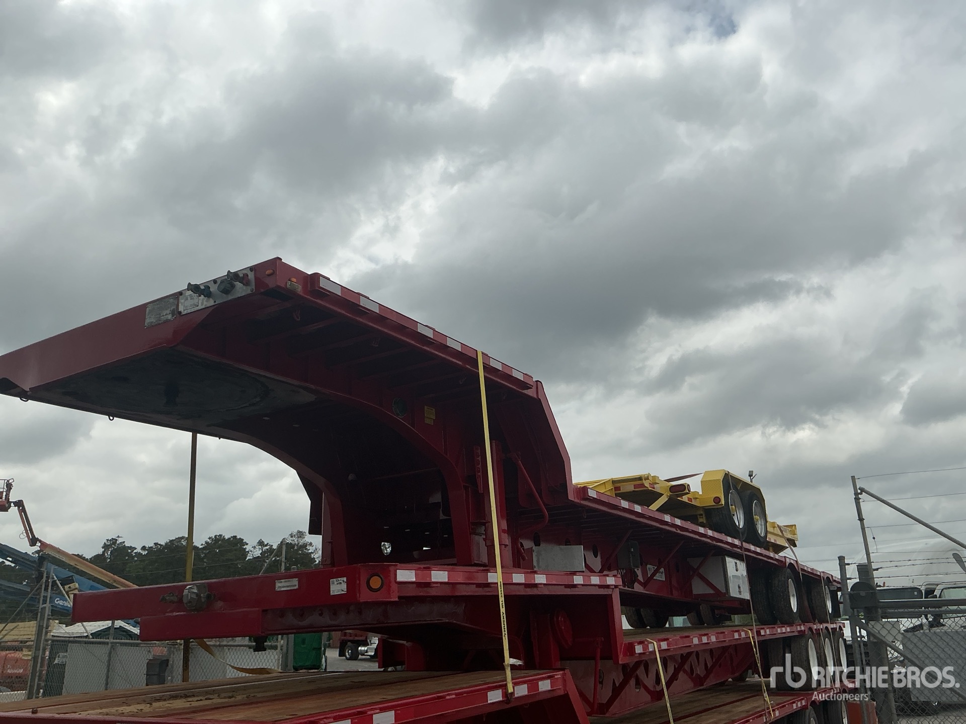 Photo of a 2013 Transcraft 53 ft T/A