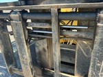 Hydraulics with Fork Positioning Cylinder (on fork carriage)