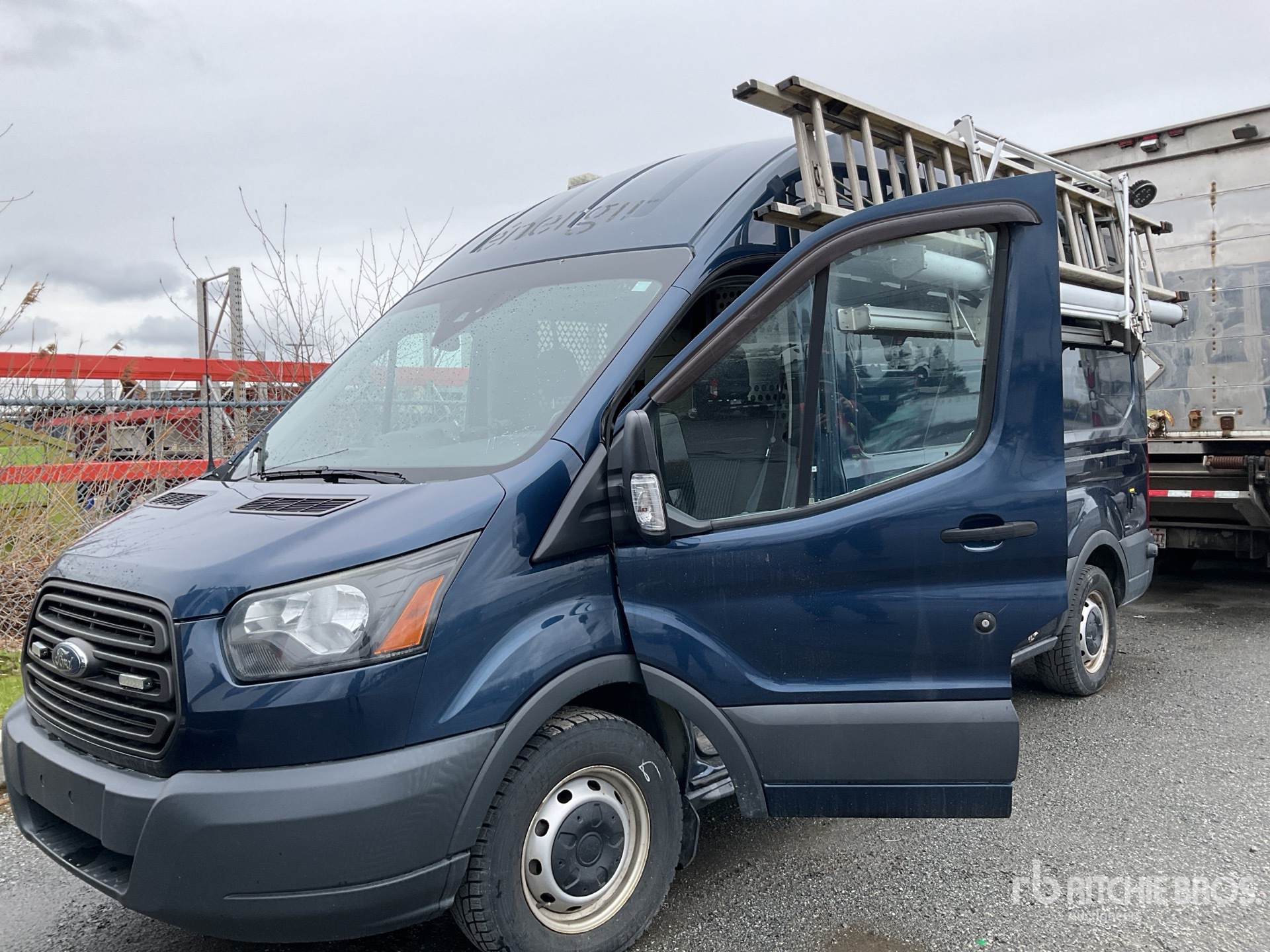 Photo of a 2017 Ford TRANSIT 350
