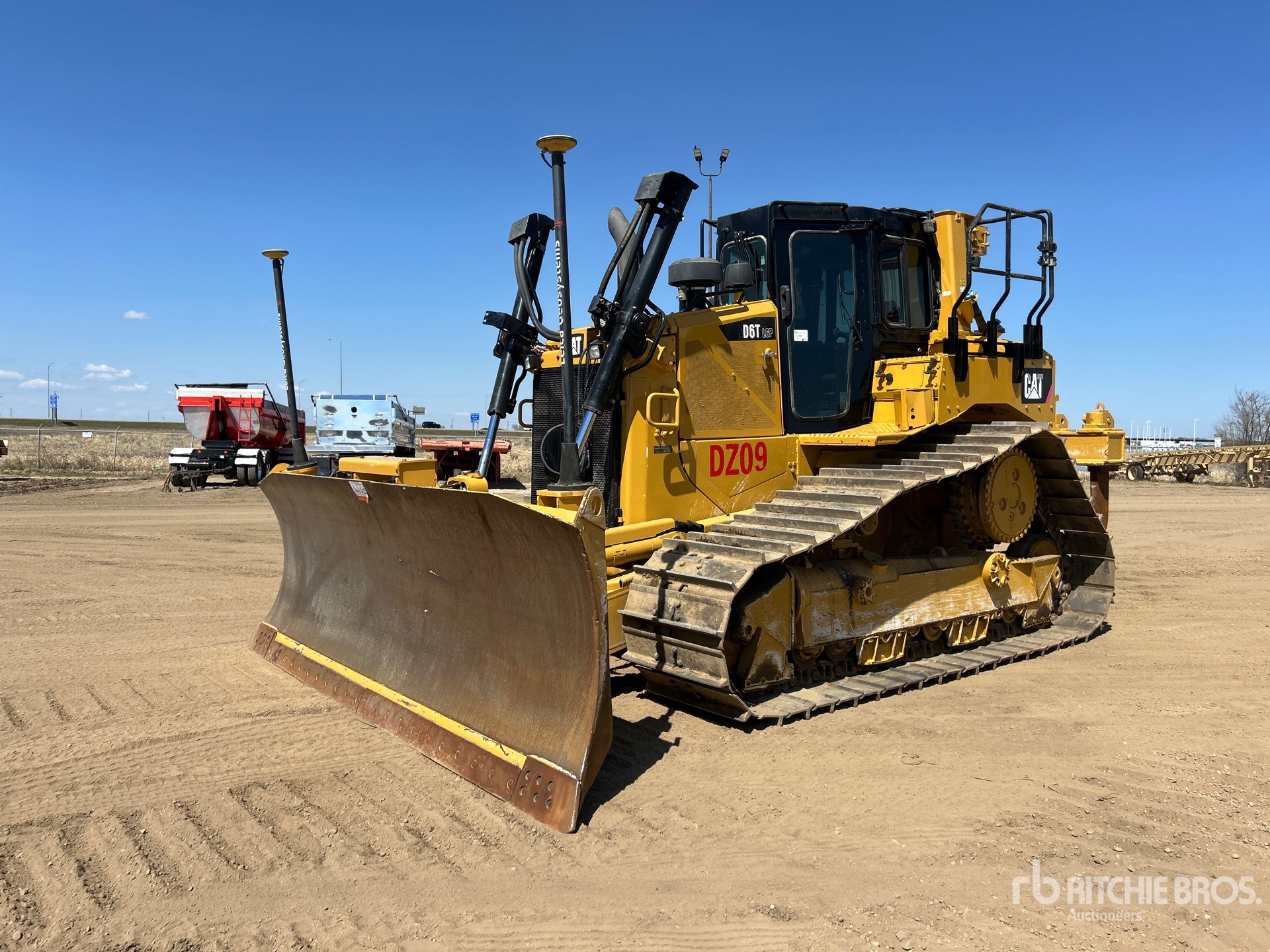 Photo of a 2015 Caterpillar D6TLGP