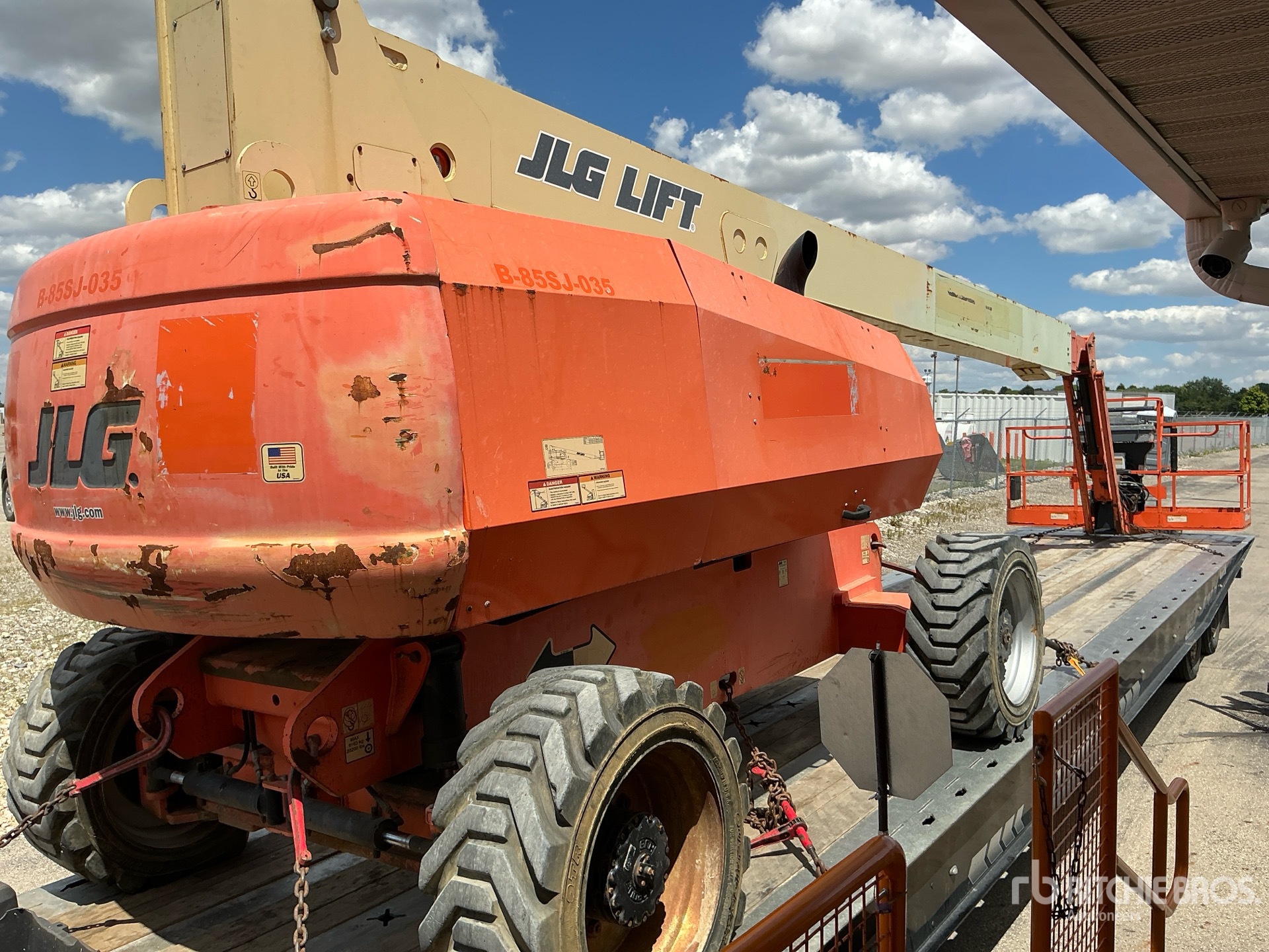 Photo of a 2010 JLG 860SJ