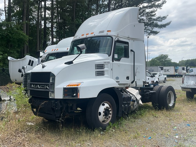 2020 Mack AN42T 4x2 S/A Day Cab Truck Tractor