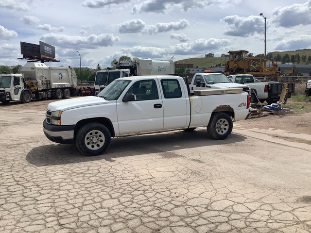 2007 Chevrolet Silverado 1500 4x4 Crew Cab Pickup
