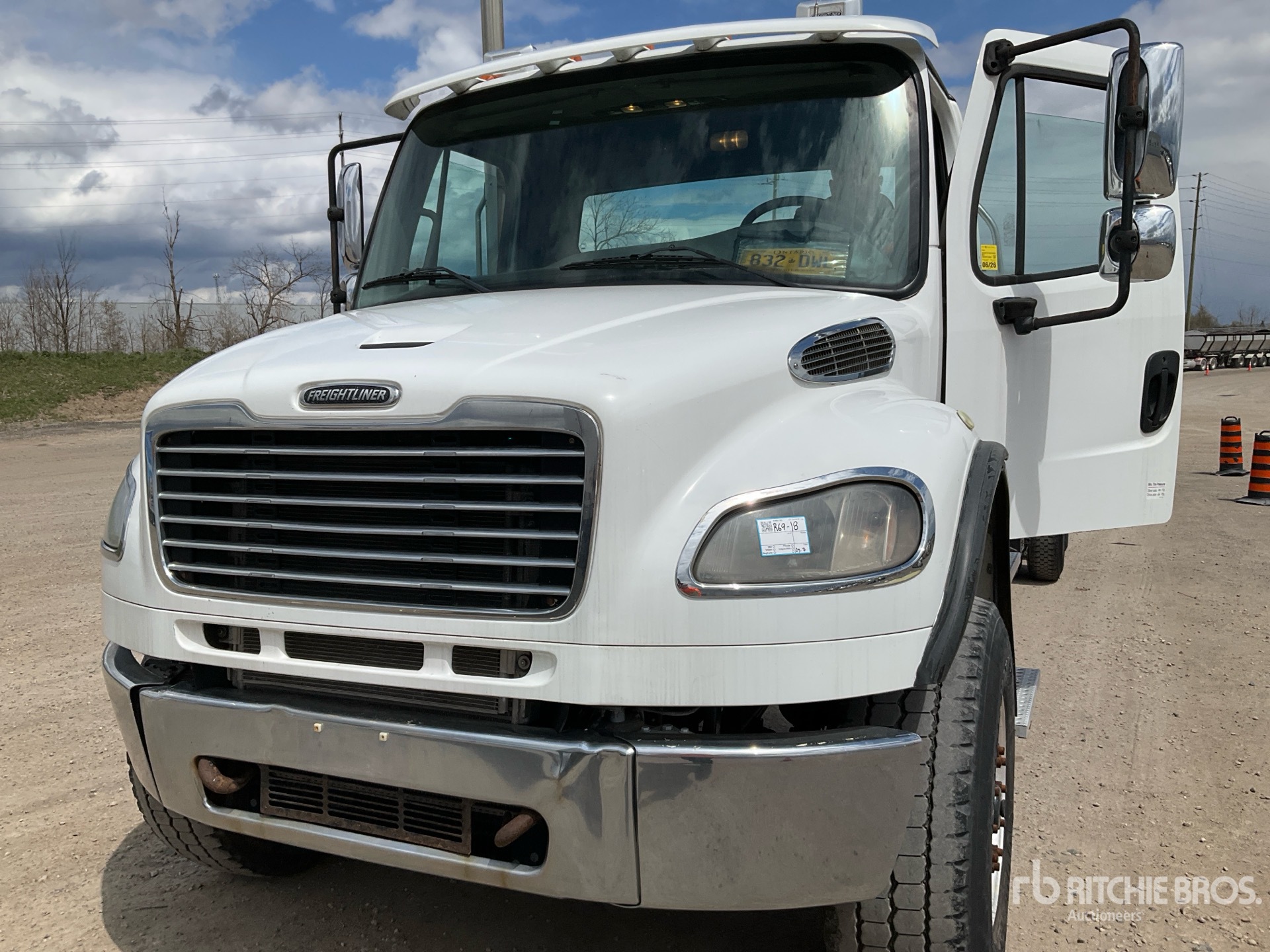 Photo of a 2017 Freightliner M2 106