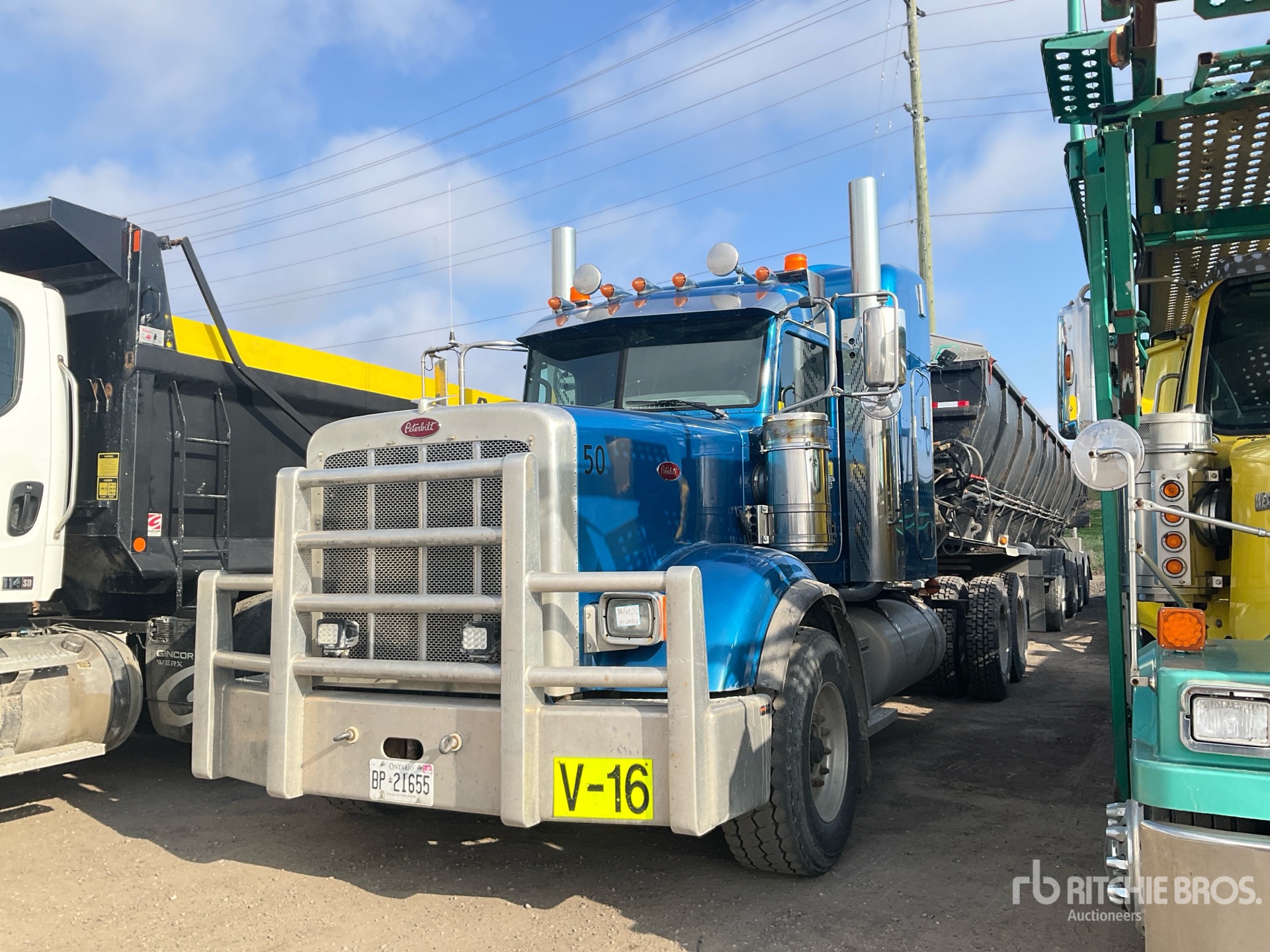 Photo of a 2020 Freightliner CASCADIA 126