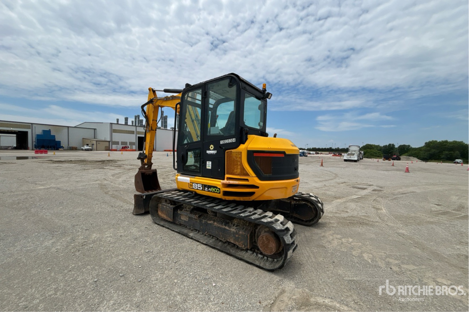 General Appearance with Picture, Left Rear Corner