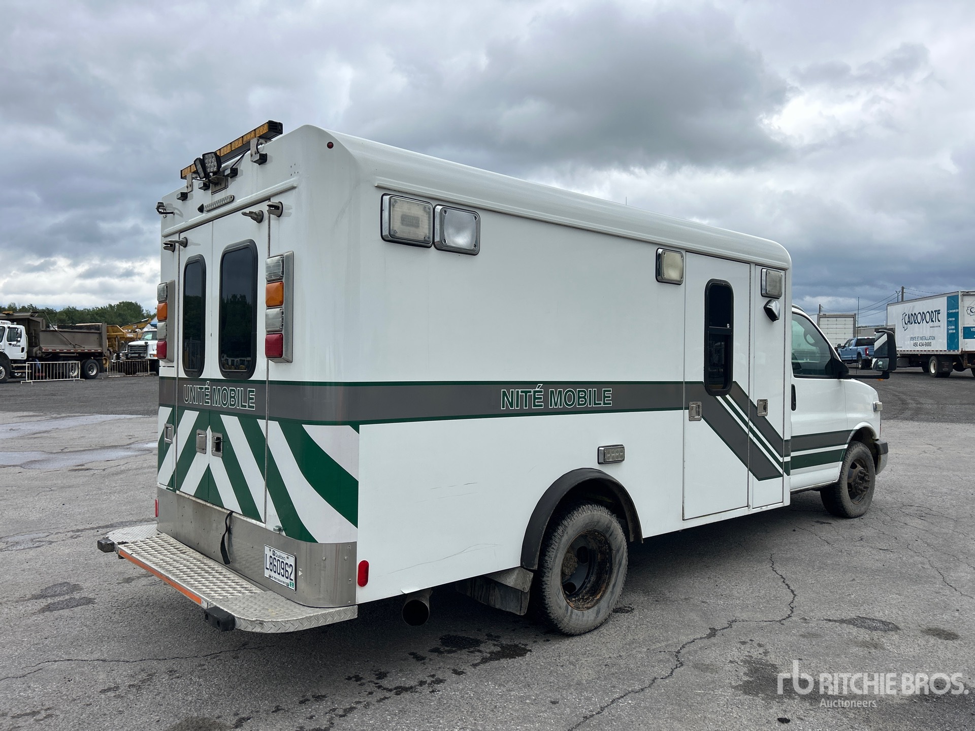 General Appearance with Picture, Right Rear Corner