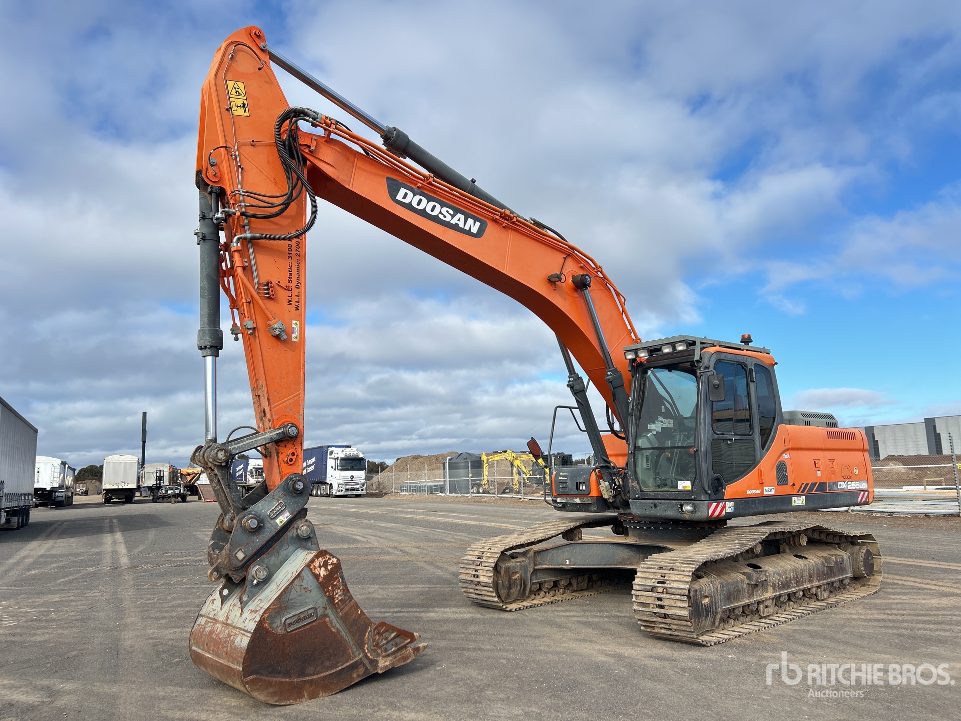 Photo of a  Doosan DX255LC-5