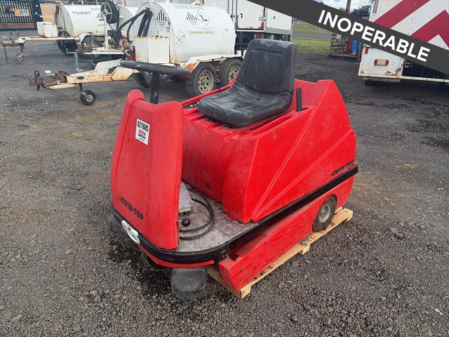 TwinTop TT1100E Ride-On Sweeper (Inoperable)