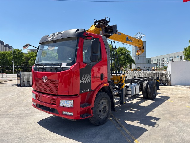 XCMG SQS200 8 ton on 2023 FAW J6L-220 4x2 Crane Truck