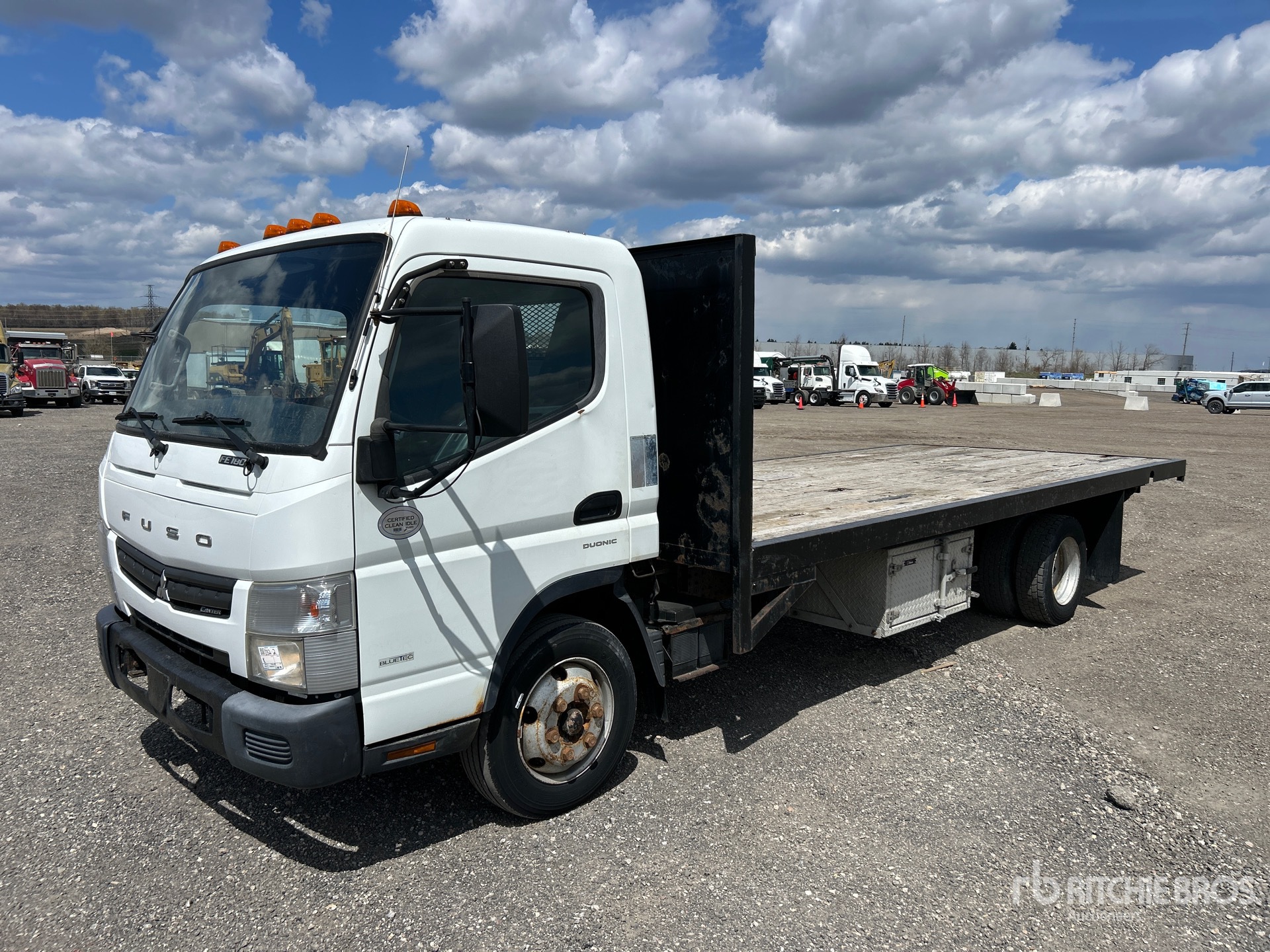 Photo of a 2015 Mitsubishi FE180