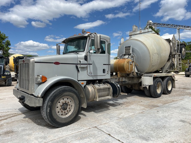 2015 Peterbilt 365 8x4 Mixer Truck