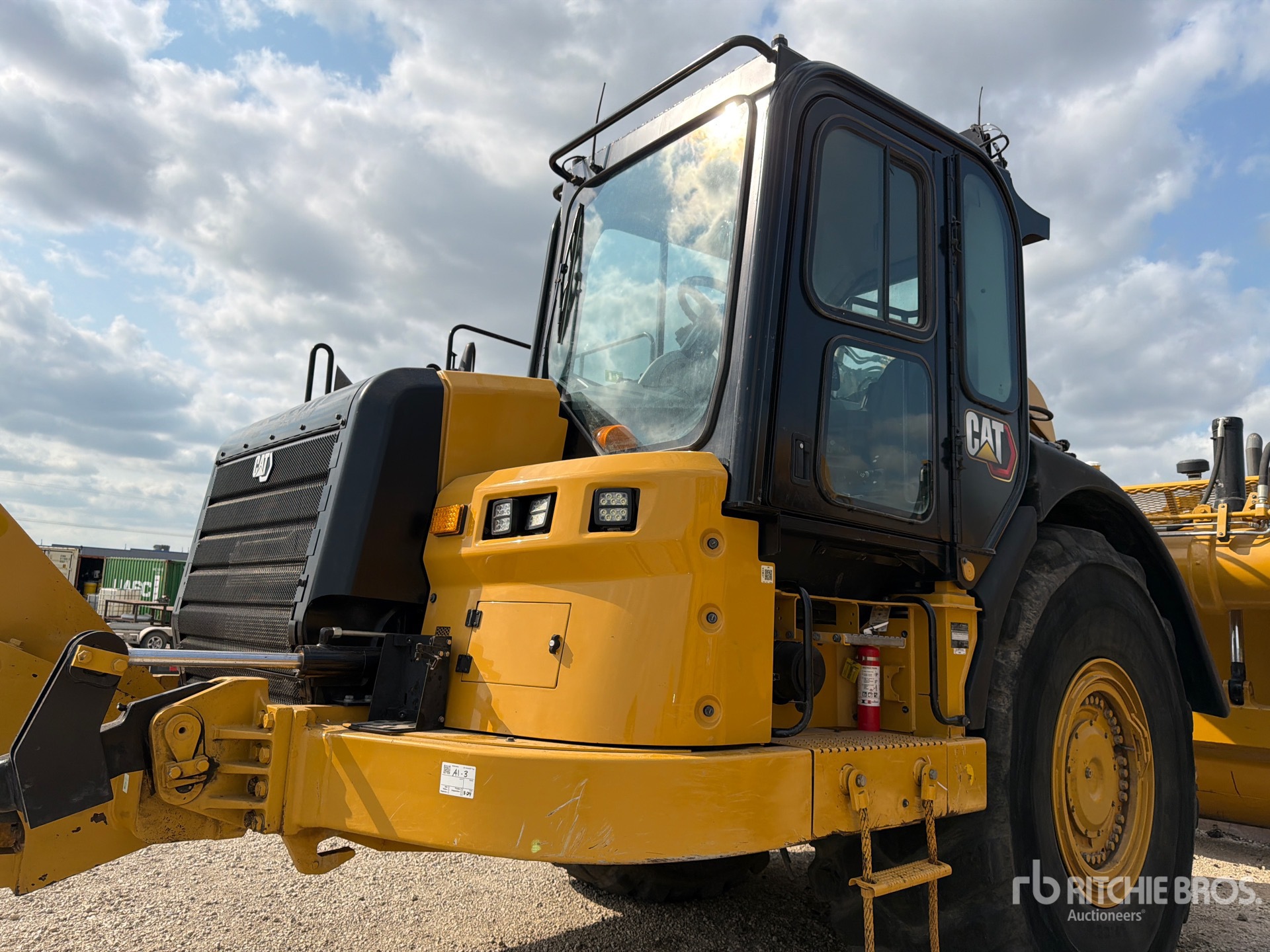 2023 Caterpillar 637K