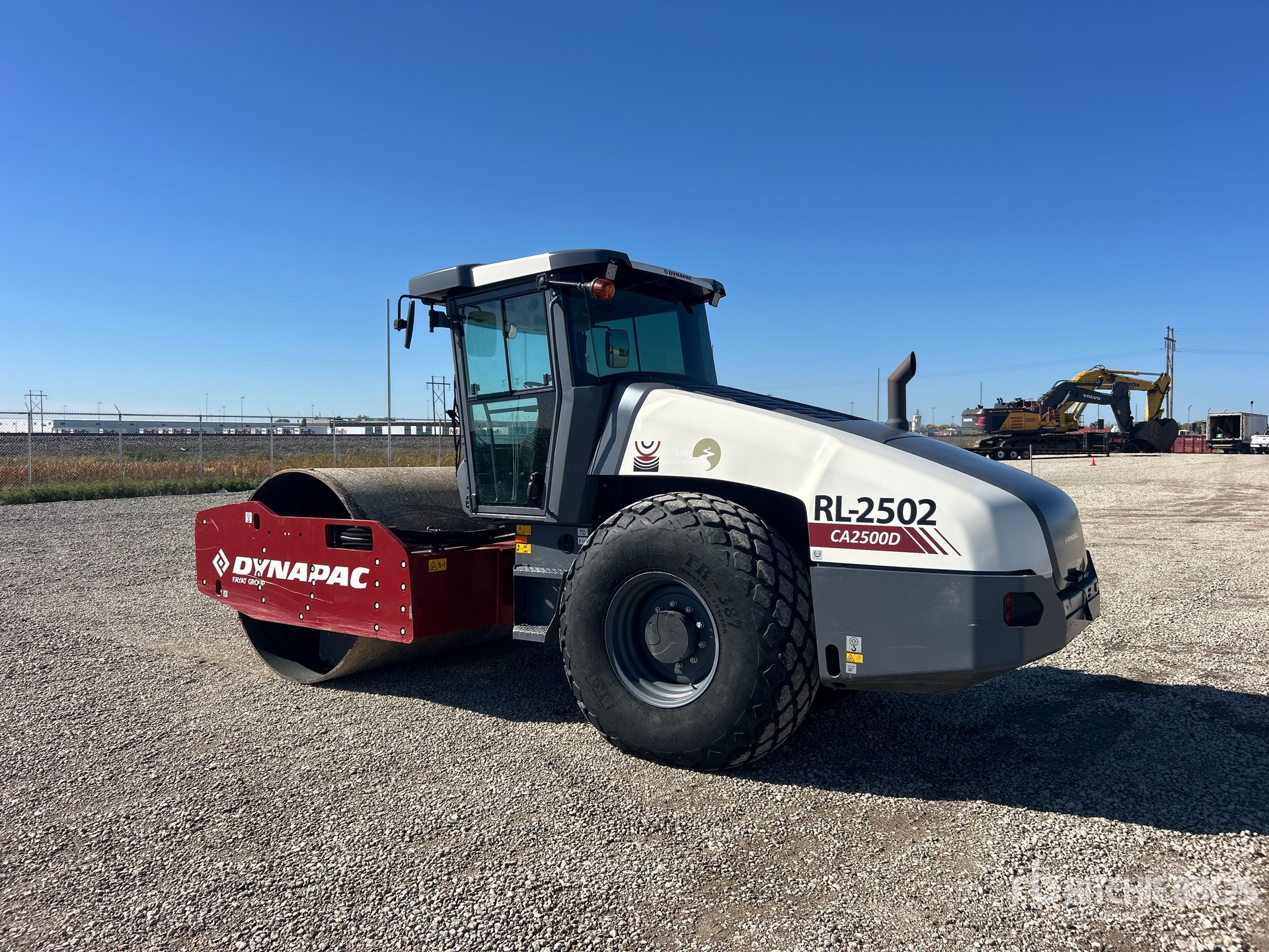 2023 Dynapac CA2500D