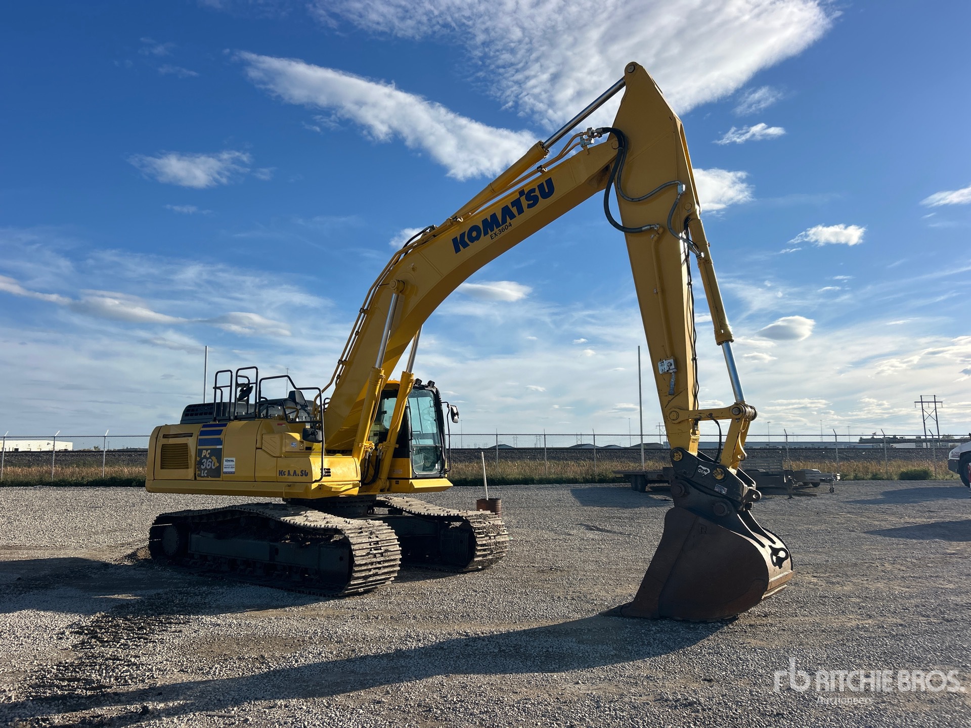 2023 Komatsu PC360LC-11