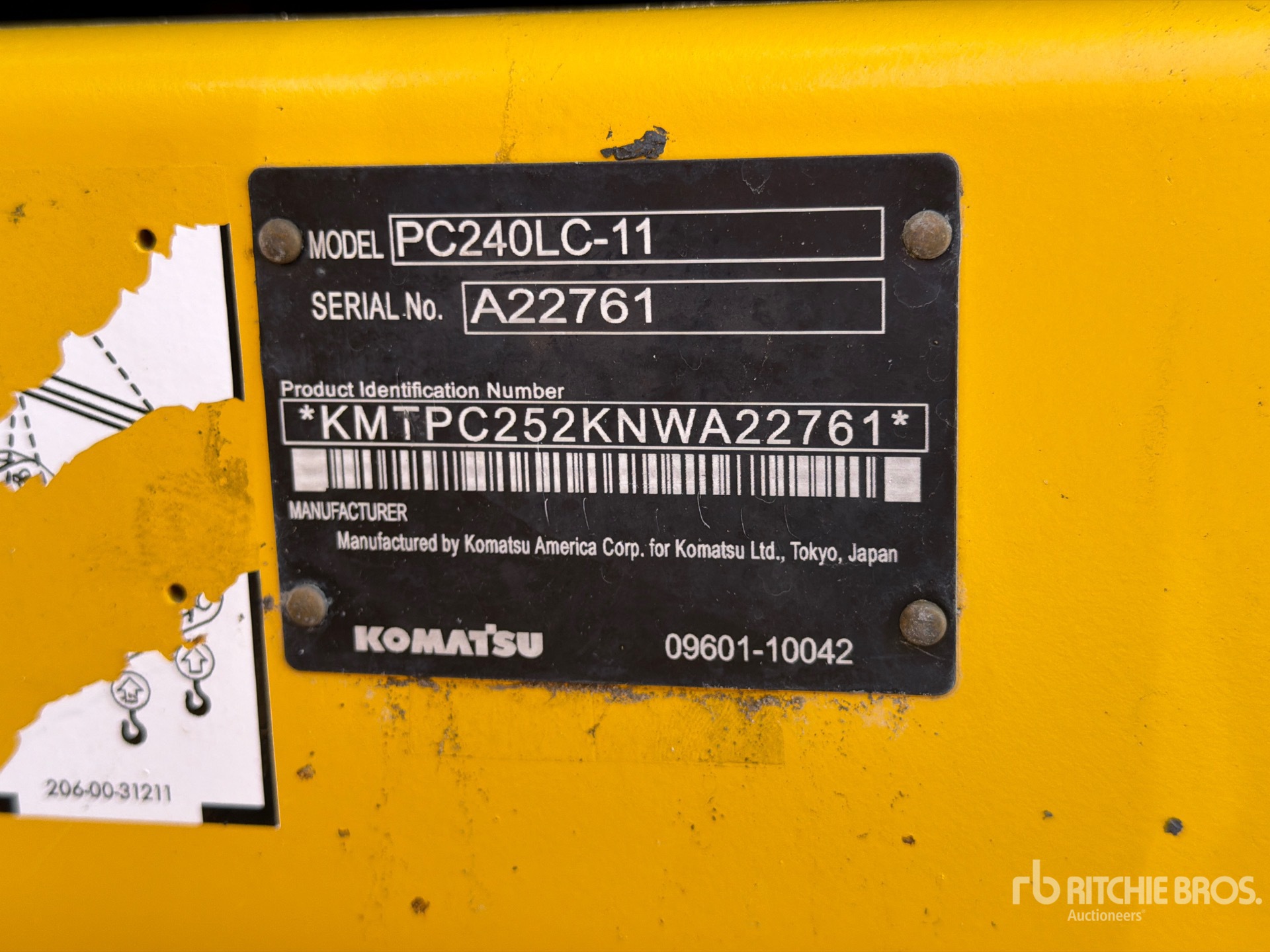 2023 Komatsu PC240LC-11