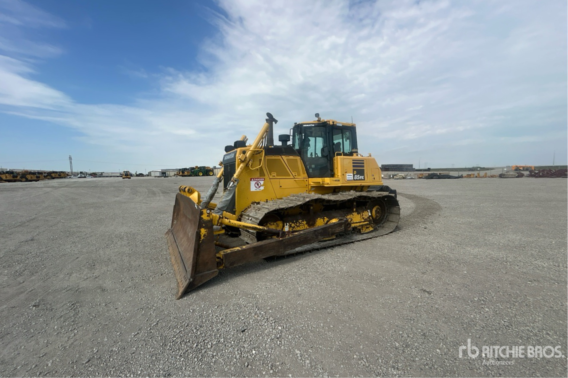 2022 Komatsu D85PX-18