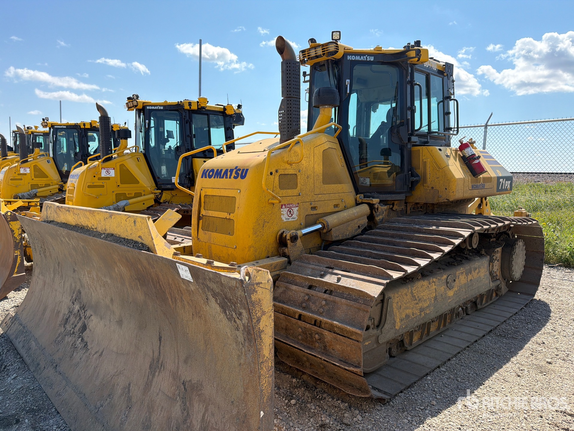 2022 Komatsu D71PX-24