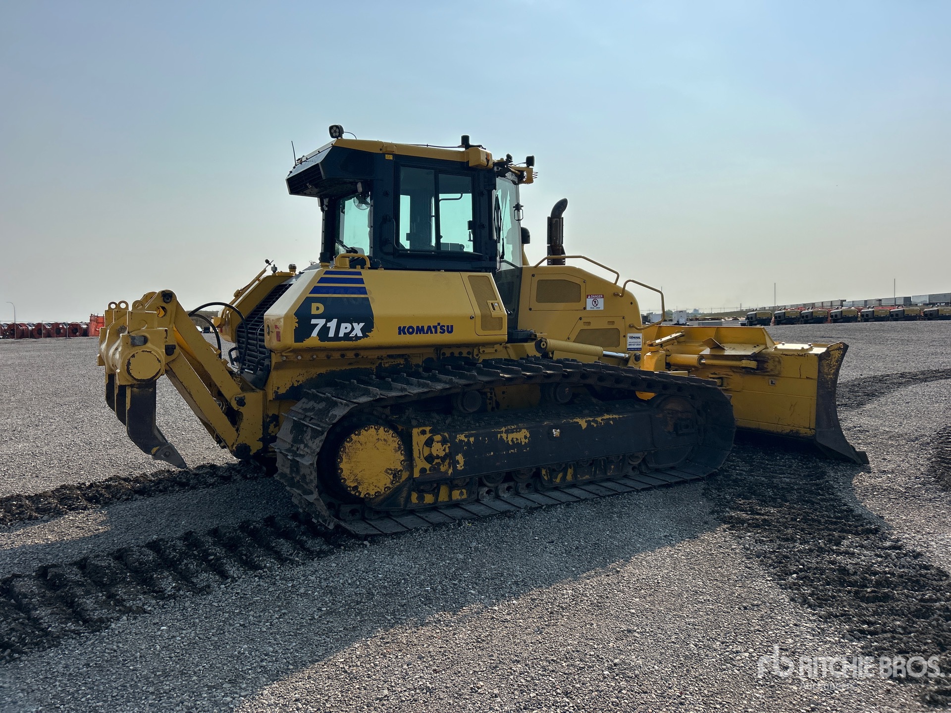 2022 Komatsu D71PX-24