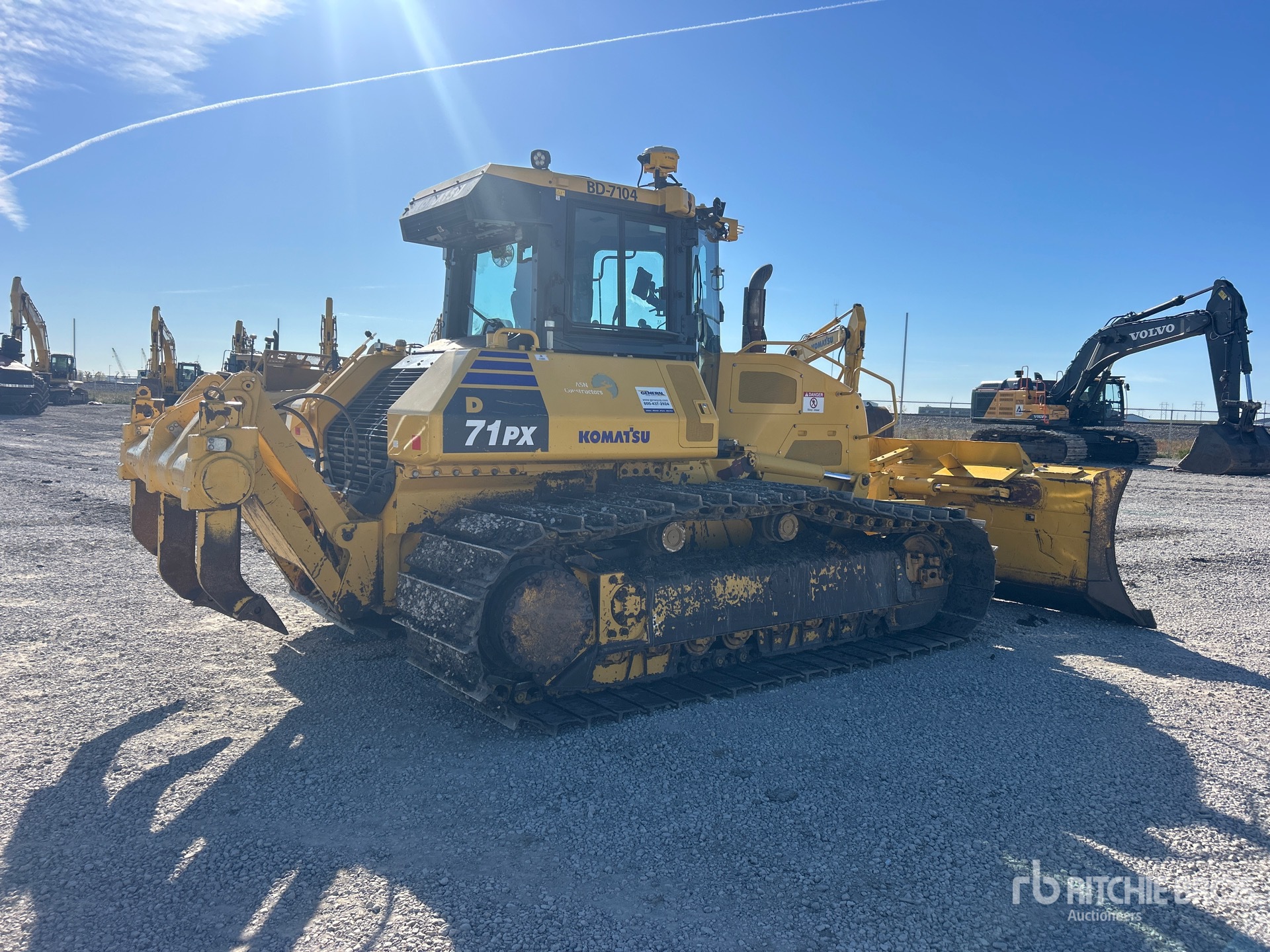 2023 Komatsu D71PX-24