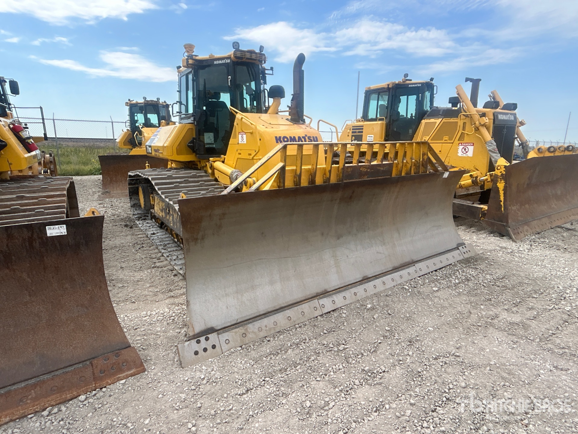 2024 Komatsu D71PX-24