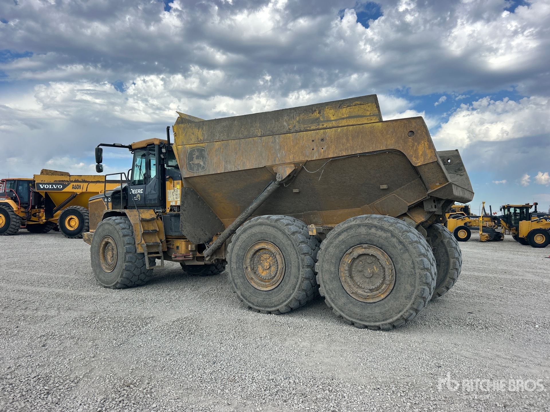2024 John Deere 460 P-TIER