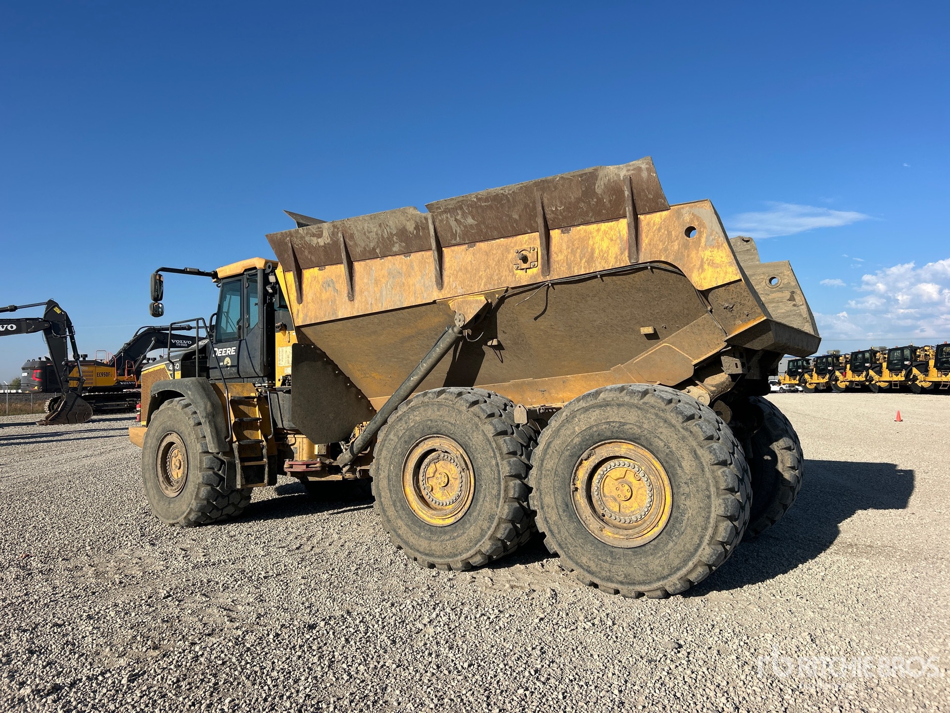 2024 John Deere 460 P-TIER